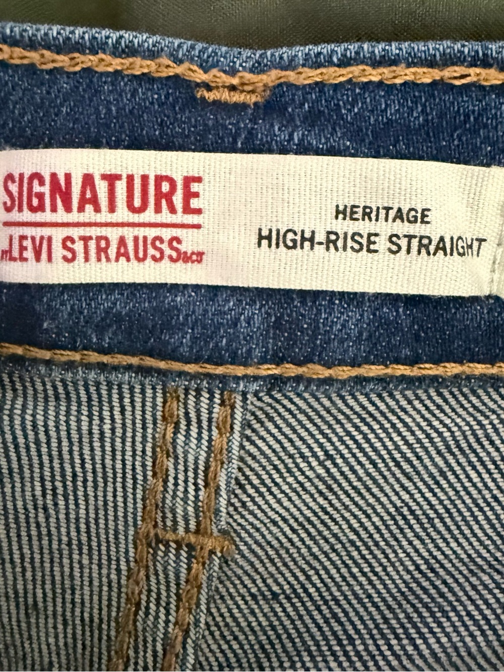 Signature Jeans - Picture 4 of 5